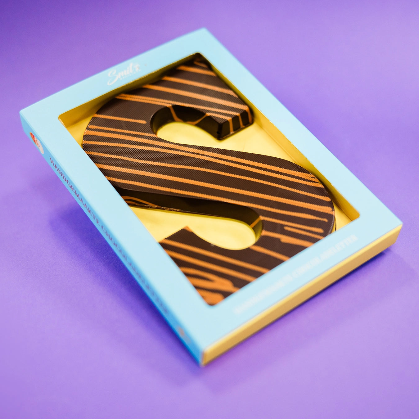 Gefüllter Schokoladenbuchstabe Haselnuss