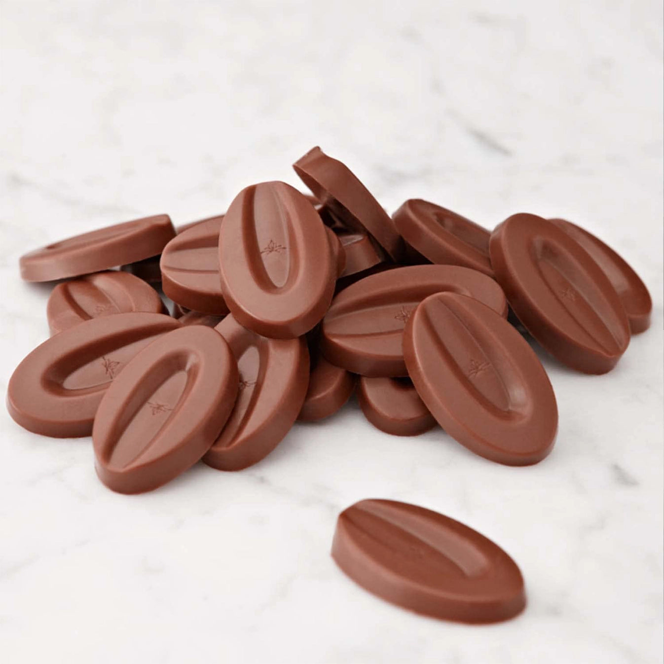 Valrhona Satilia Lactée 38 % Milchschokolade Fèves
